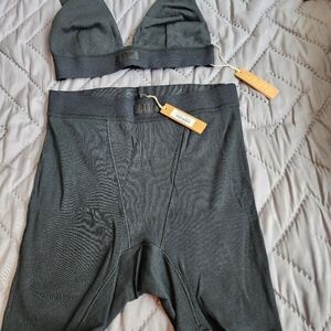 Woman rib boxer & plunge bralette